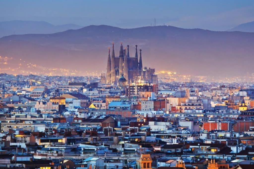 7 Pax Montserrat Ramblas Barcelona Барселона Экстерьер фото